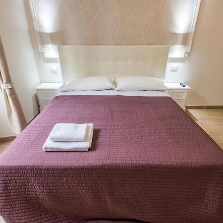 Отель Mirabilia House Рим Экстерьер фото