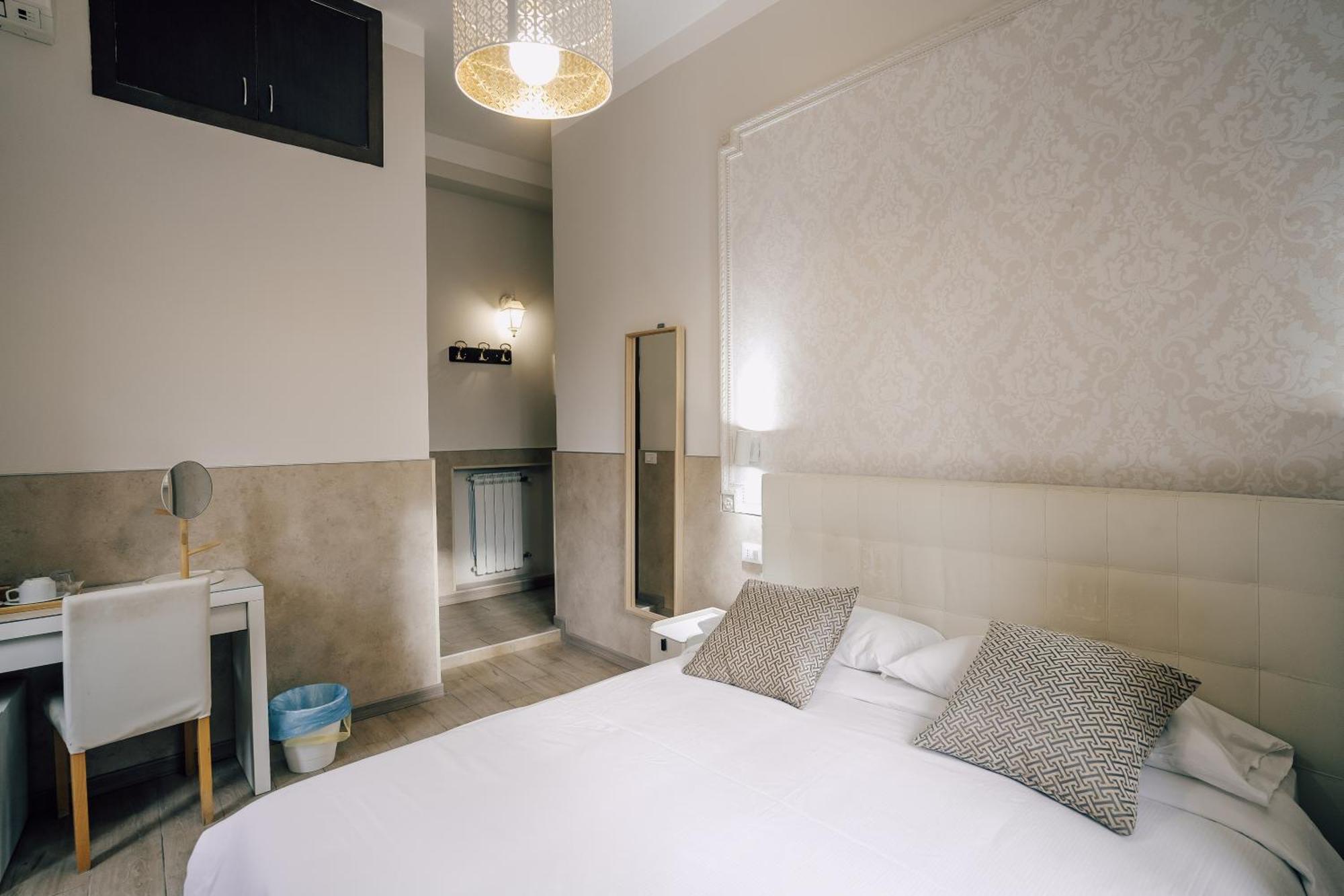 Отель Mirabilia House Рим Экстерьер фото