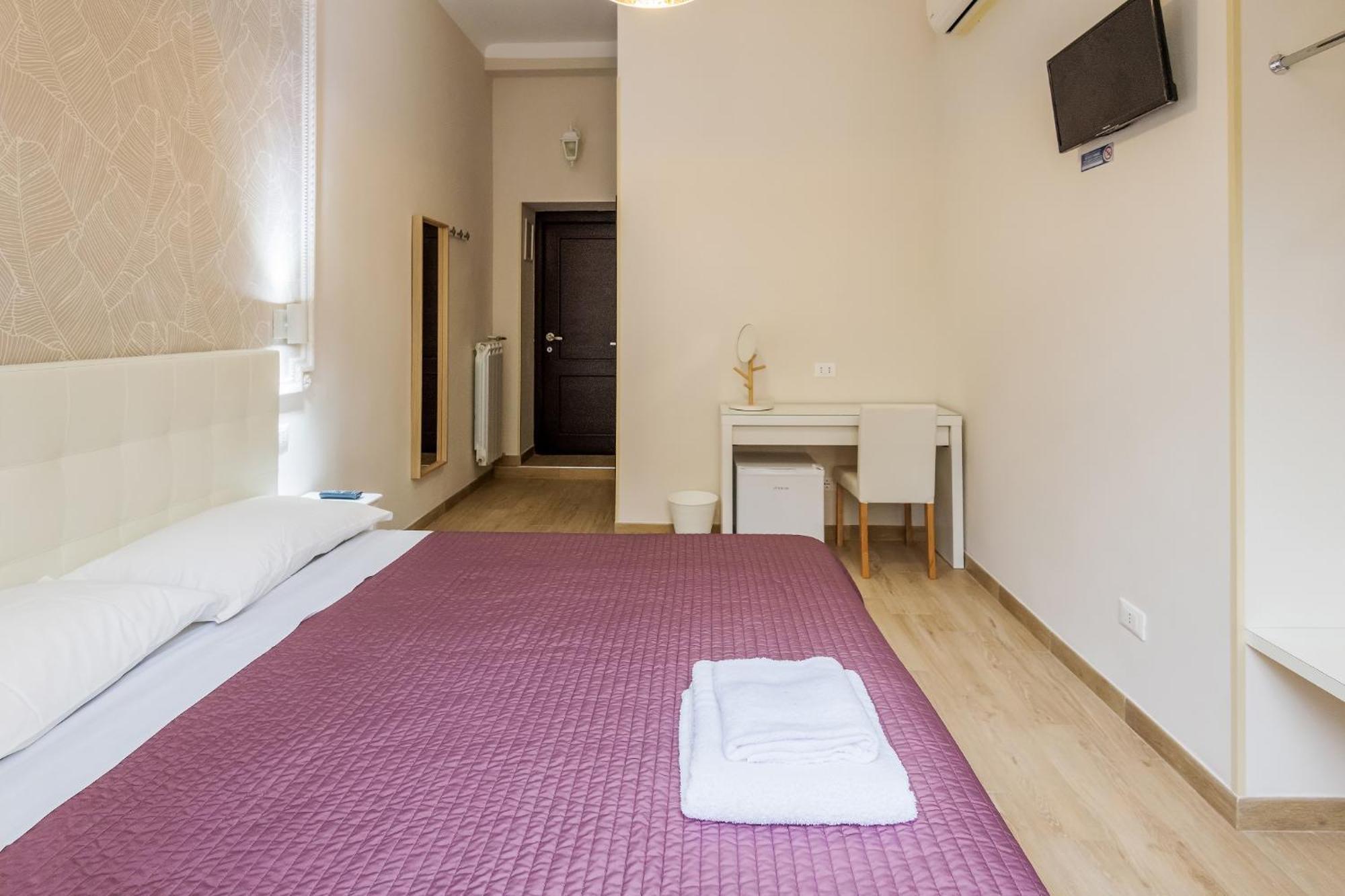 Отель Mirabilia House Рим Экстерьер фото