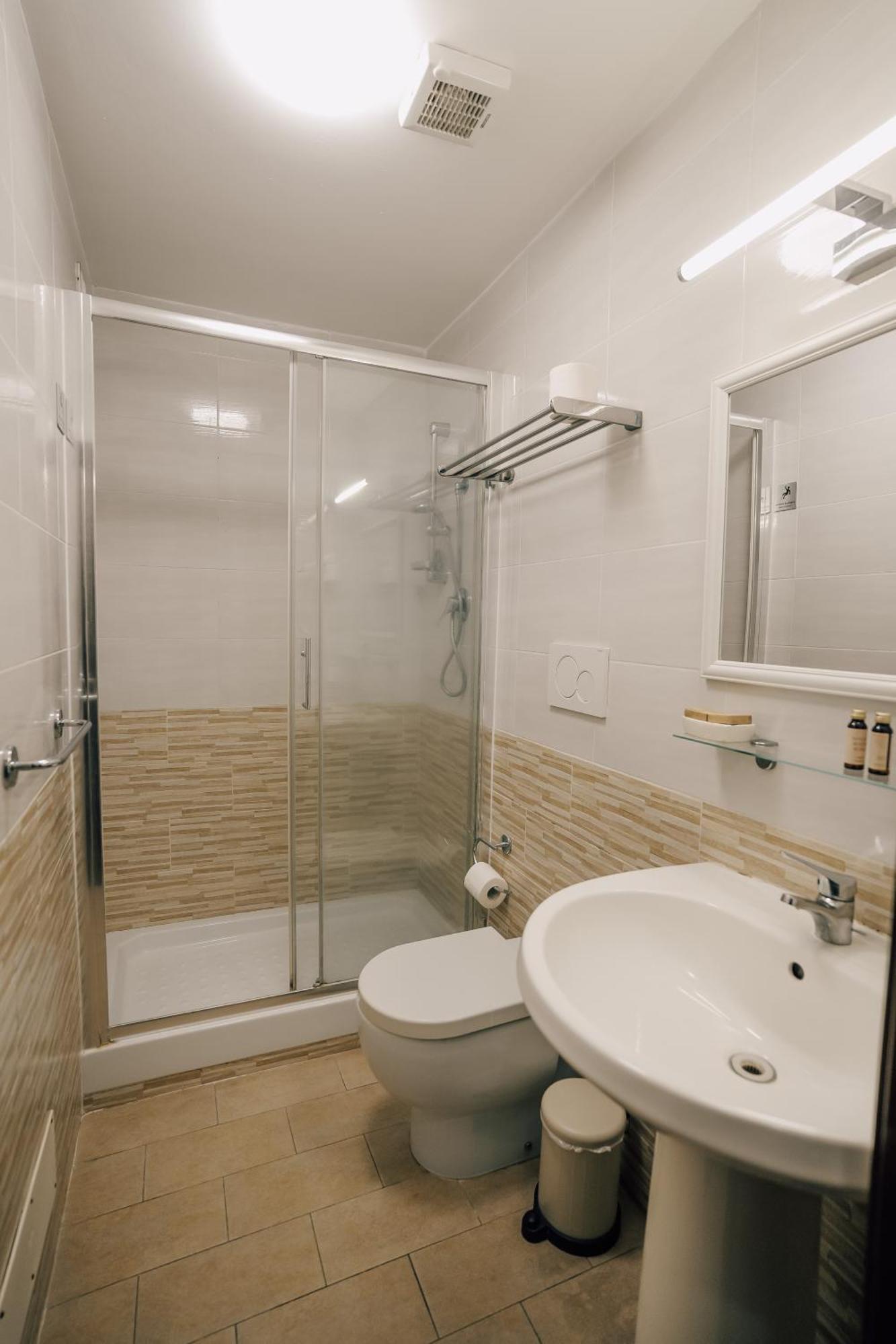 Отель Mirabilia House Рим Экстерьер фото