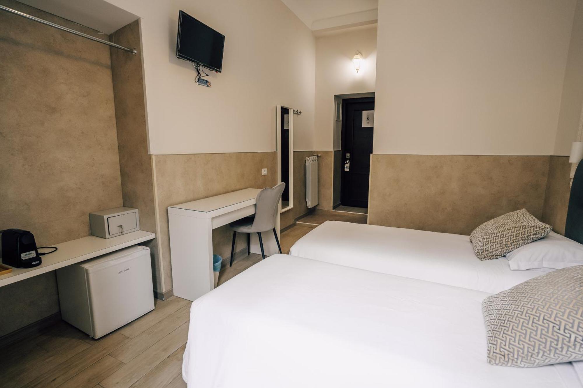 Отель Mirabilia House Рим Экстерьер фото